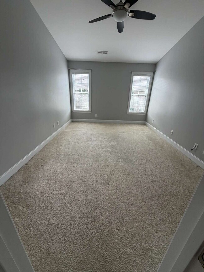 Building Photo - "Stylish 3-Bedroom Townhouse Featuring Granite Countertops & Cozy Fireplace in Winston-Salem"