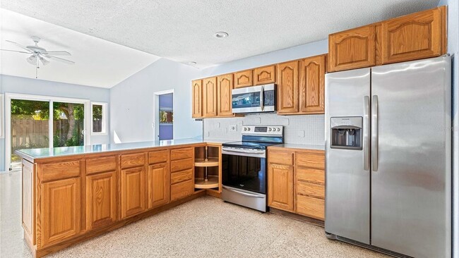 Building Photo - 6912 Alderwood Dr