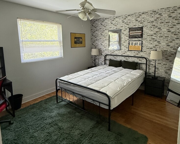 rm 3 - 16 Reid St