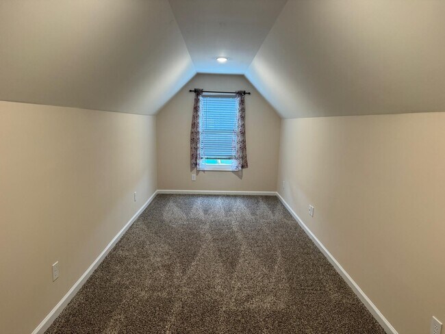 Building Photo - 22 Sugarberry Pl