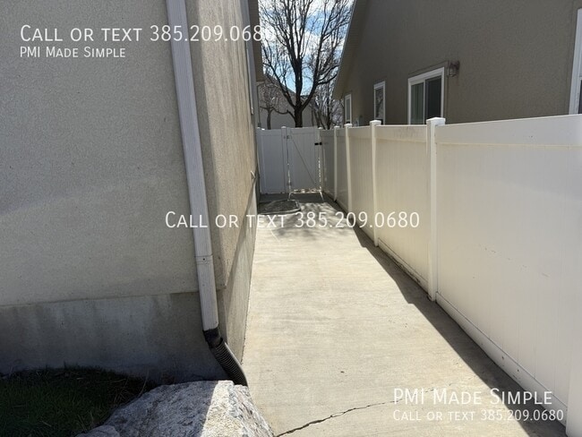 Building Photo - 3464 W Plymouth Rock Cv