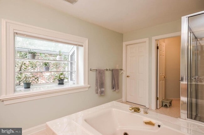 Building Photo - 7806 Fox Gate Ct
