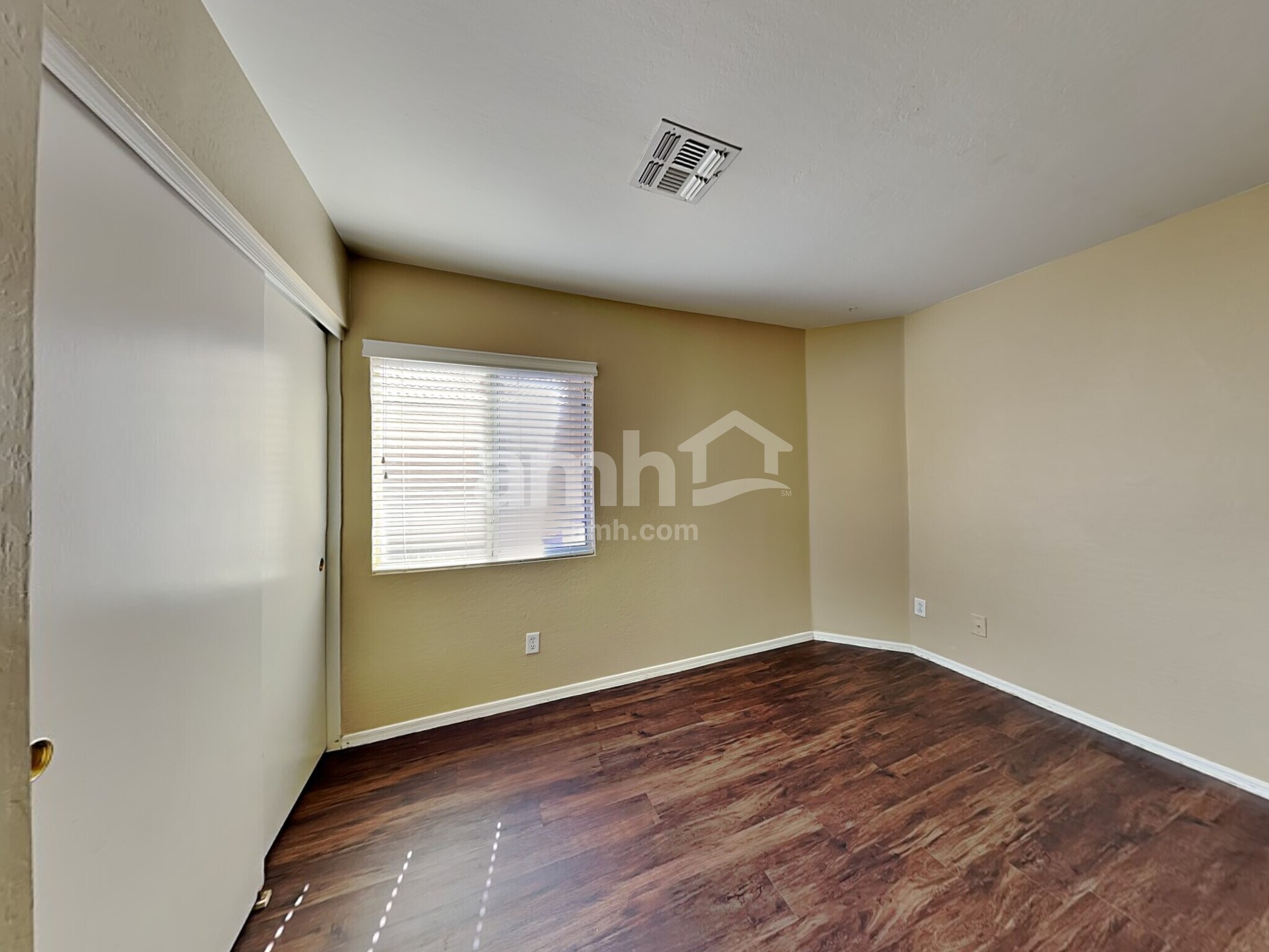 Building Photo - 11967 W Granada Rd