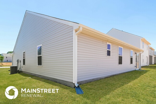 Building Photo - 421 Brisk Dr