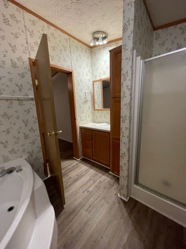 Building Photo - 1298 Crume Rd