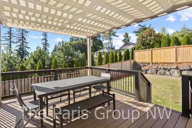 Building Photo - Stunning 3438sf Newcastle Craftsman Near T...