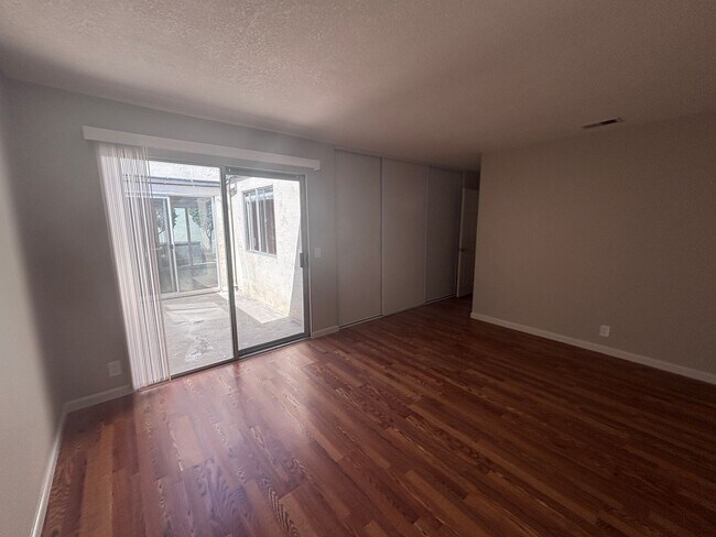 Building Photo - 5328 Cedar Grove Cir