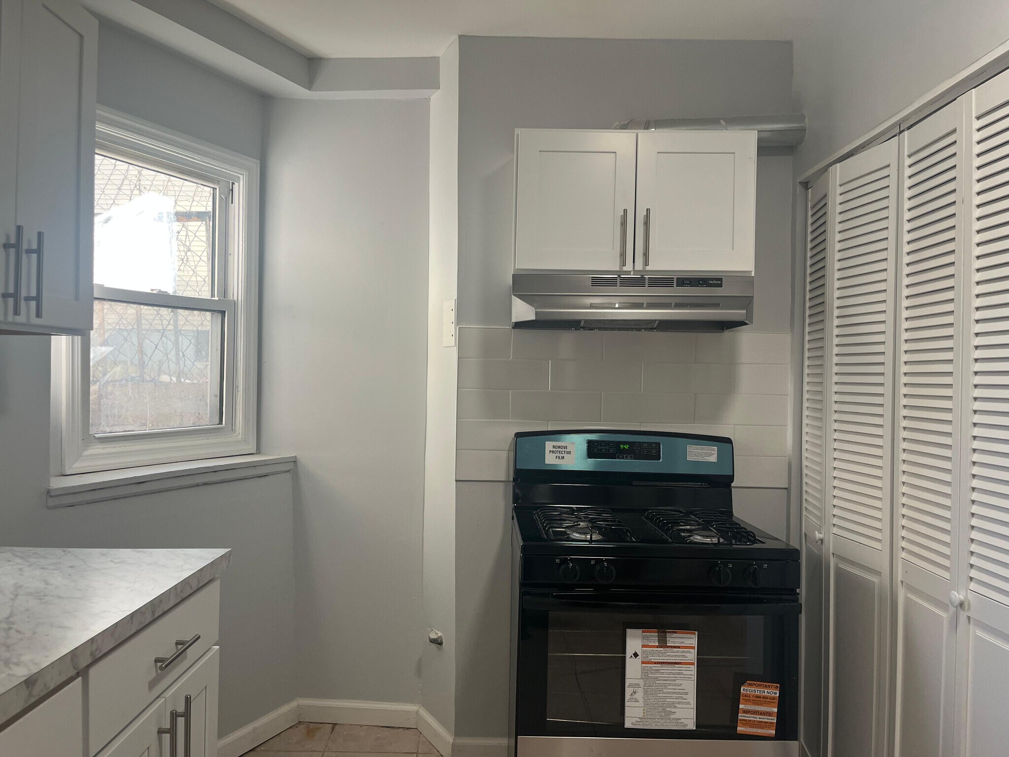 Building Photo - 8 Rutgers Ave