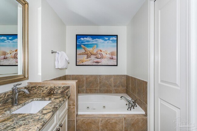 Building Photo - 5 Portofino Dr