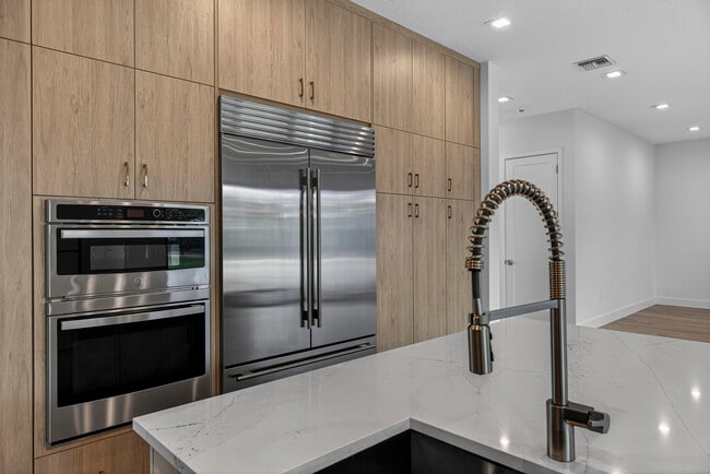 Building Photo - 9361 Sunflower Mdw Rd