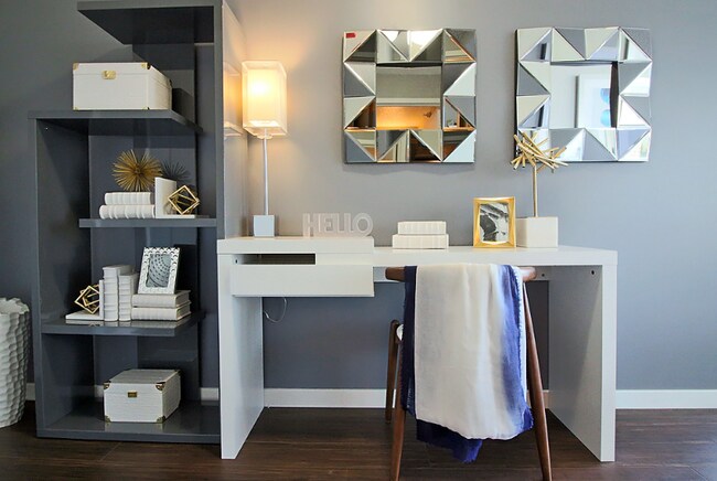 Building Photo - 75 W Superior St