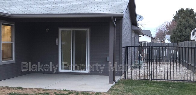 Building Photo - 2263 E Clarene St