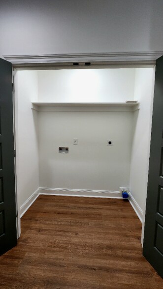 Building Photo - 1020 Verret St