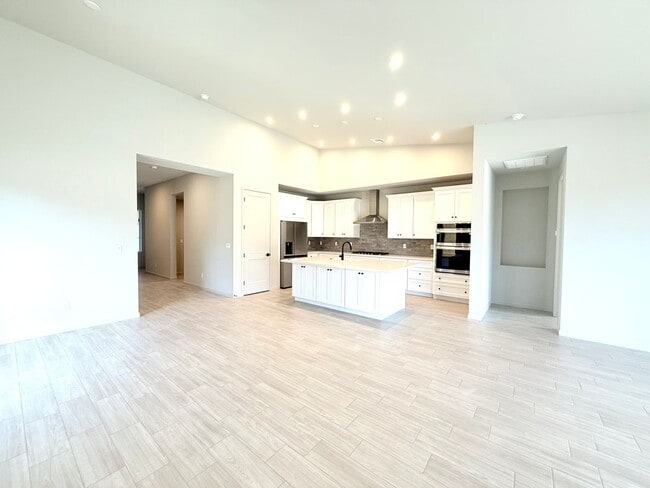 Building Photo - Brand New home in Jasper!