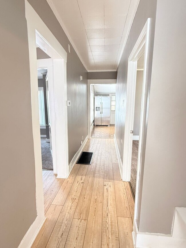 Building Photo - 1023 Thomas V Bryant Dr