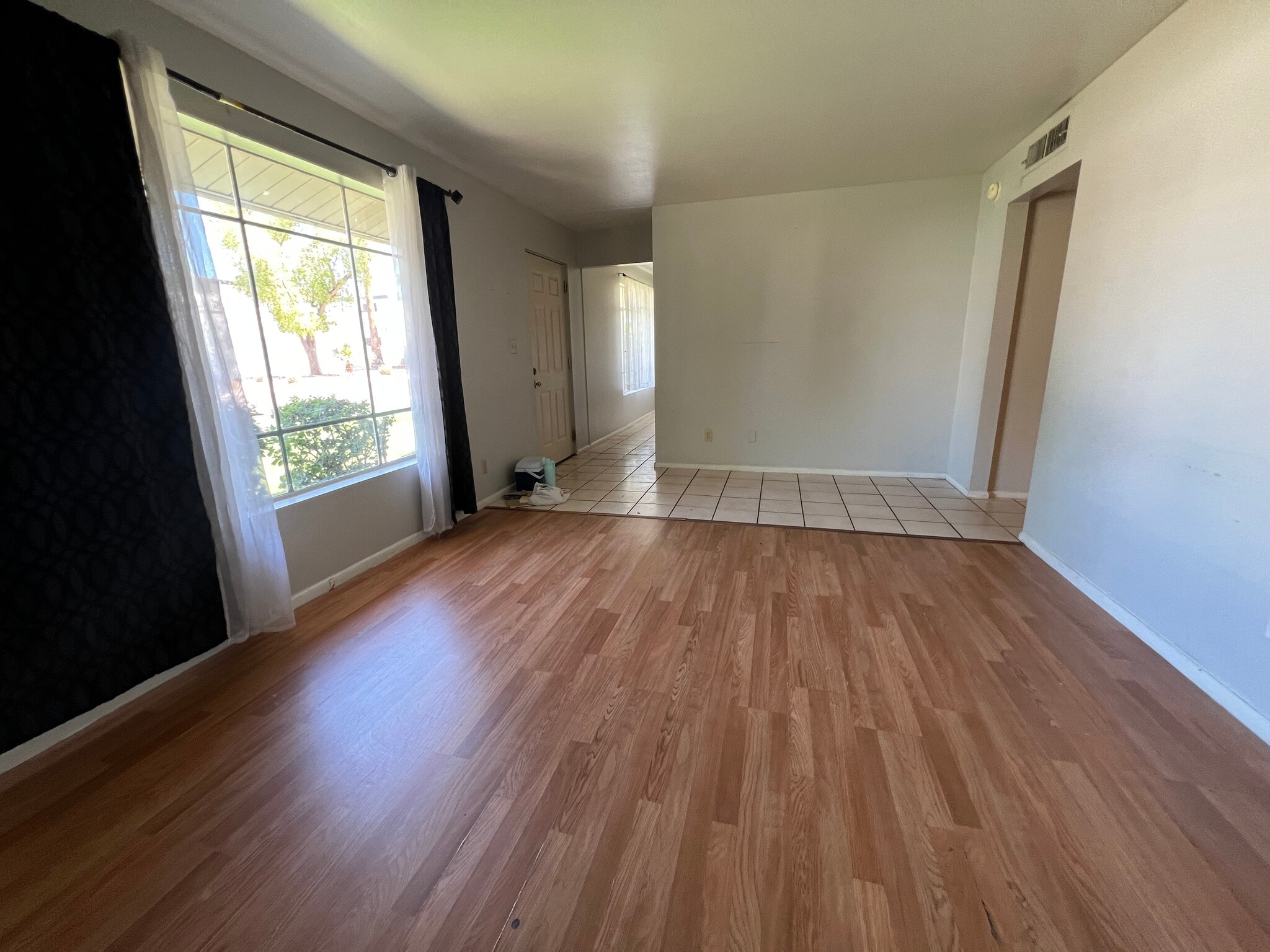 Building Photo - 2015 W Berridge Ln
