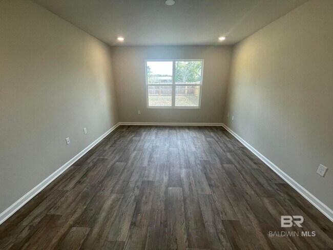 Building Photo - 205 Burnston Wy