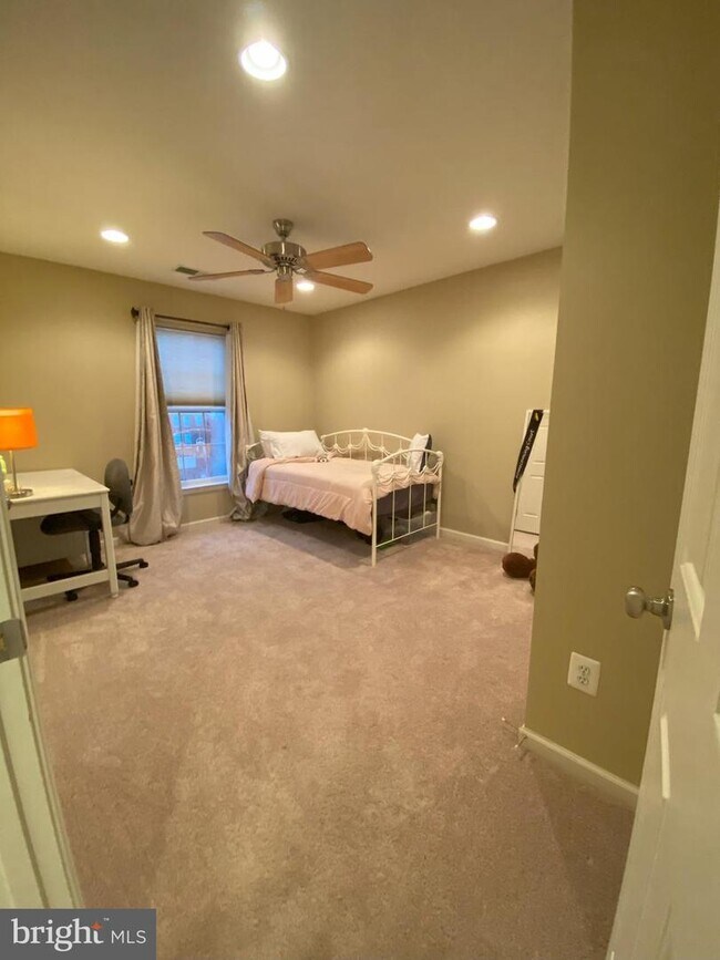Building Photo - 18261 Camdenhurst Dr