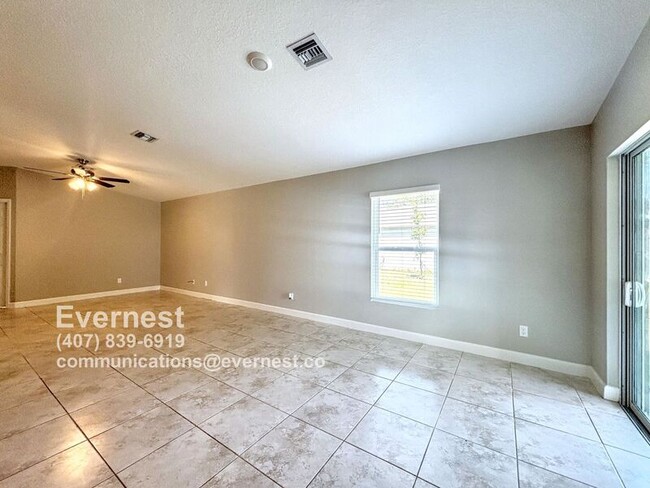 Building Photo - 734 Micco St SW