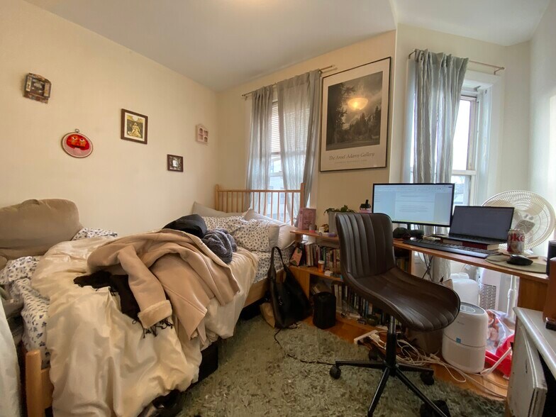 Building Photo - 11 Leverett St