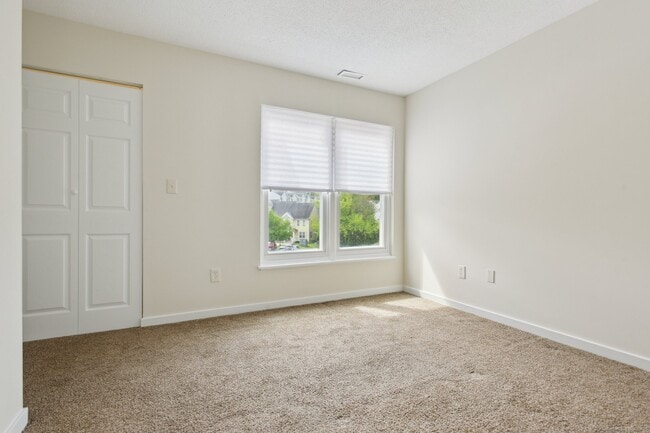 Building Photo - 1425 Quinnipiac Ave