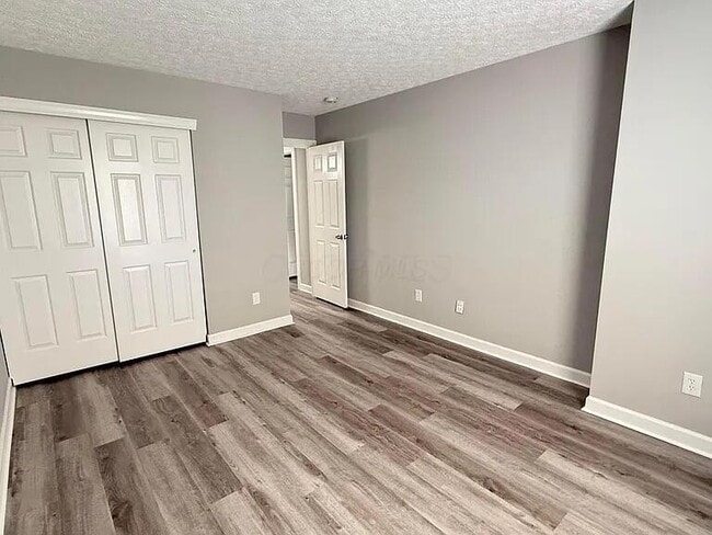 Building Photo - 904 Charleston Way Dr