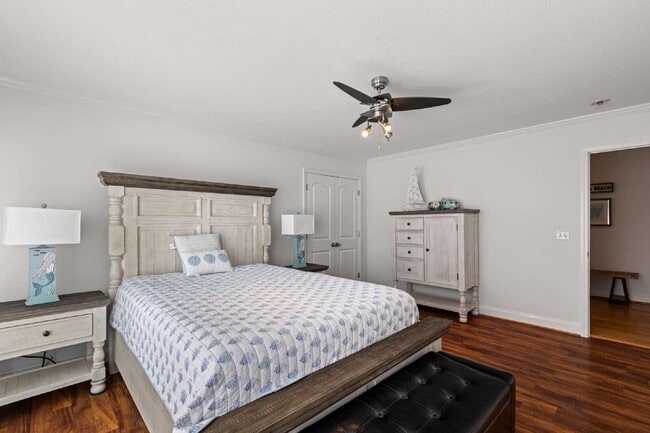 Building Photo - 112 Cherry Grove Dr
