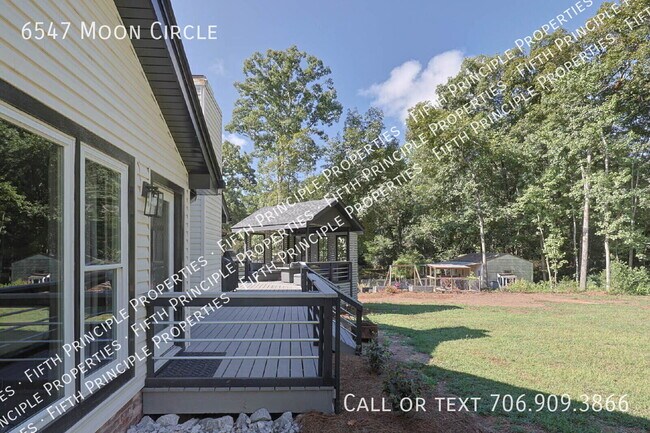 Building Photo - 6547 Moon Cir