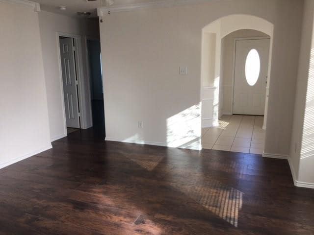 Building Photo - 6420 Valleybrooke Ct