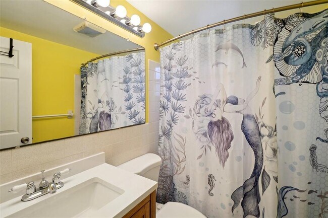 Building Photo - 5102 Blue Heron Dr