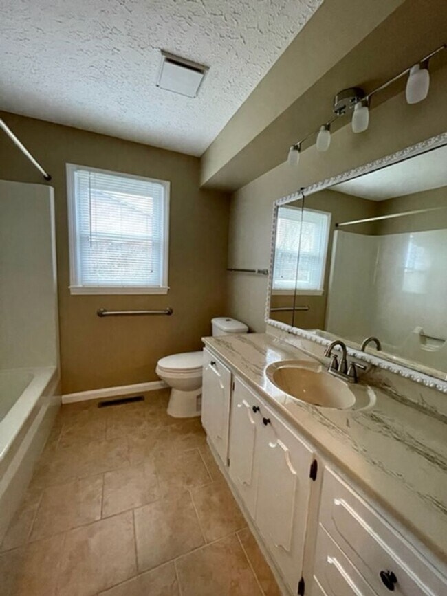 Building Photo - ohp130