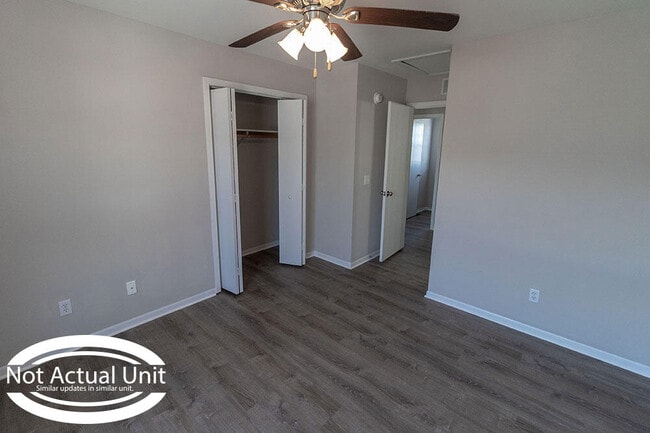 Building Photo - 5000 Derby Ridge Dr