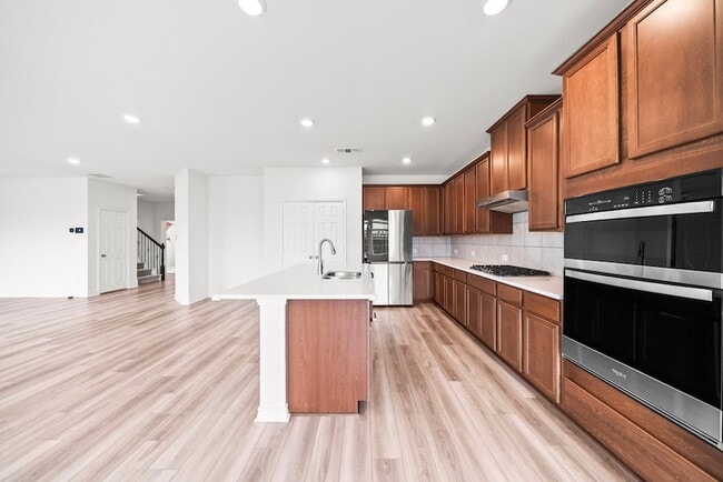 Building Photo - 424 Princewood Dr