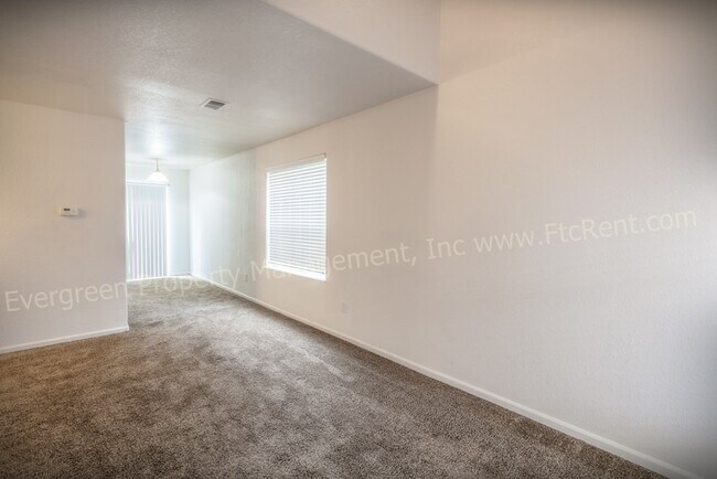 Building Photo - 802 Waterglen Dr