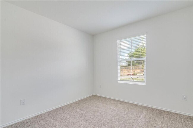 Building Photo - 173 Balmorhea St