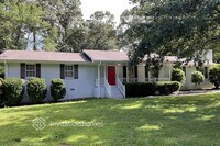 Building Photo - 70 Hickory Dr