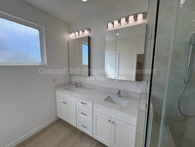 Building Photo - 6168 Briercrest Ave