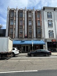 Building Photo - 213 N 2nd St