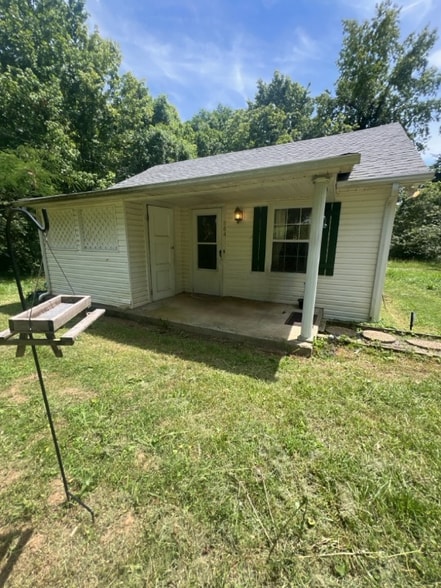Building Photo - 864 Treewood Dr