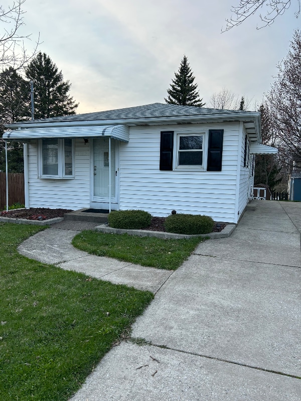 Primary Photo - 1162 Belleview Dr