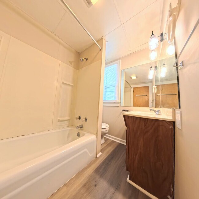Building Photo - 595 Rock Beach Rd | Apt 1 | 2 BD/1 BA | Ir...