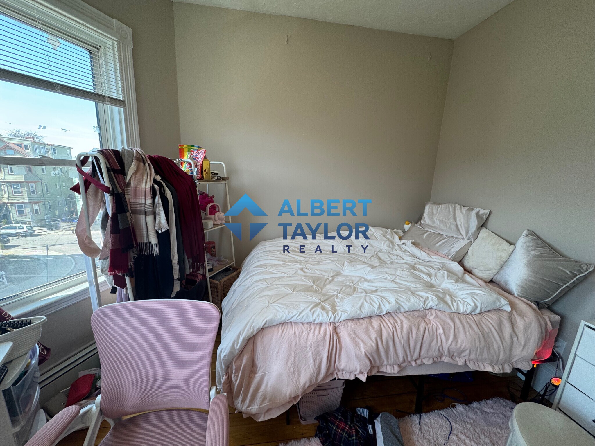 Building Photo - 68 Calumet St