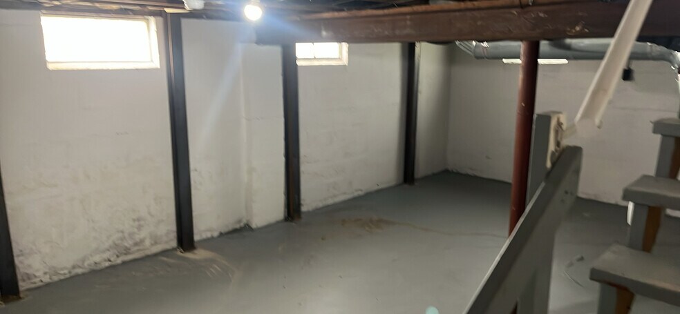 Building Photo - 1023 E Weber Rd
