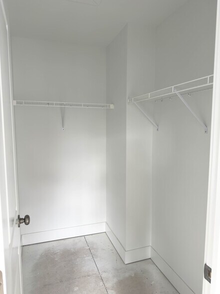 Building Photo - 108 Meadows Bnd