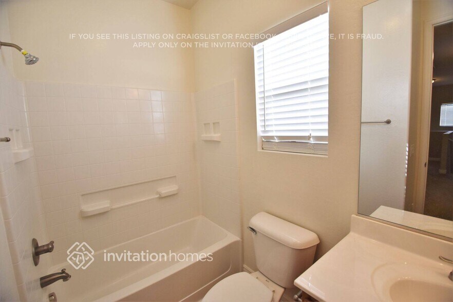 Building Photo - 254 S Aaron