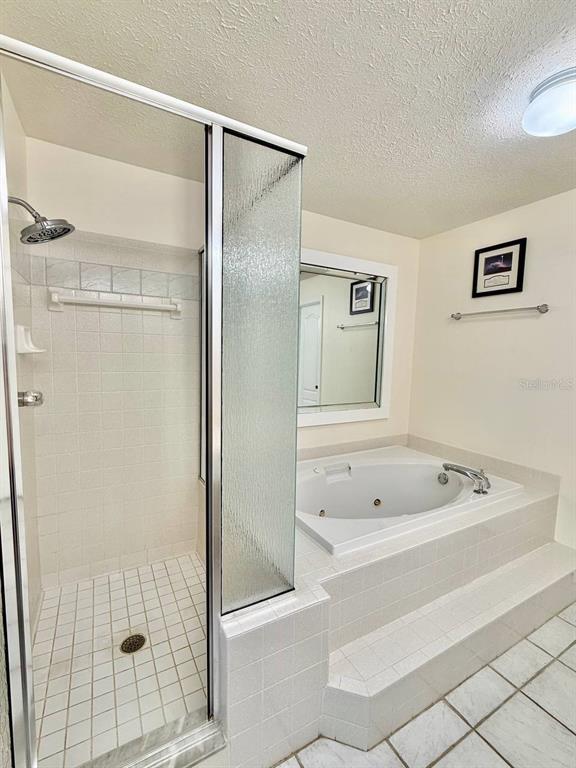 Building Photo - 9815 La Vonda St