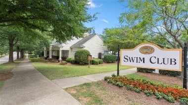 Building Photo - 16213 Peachmont Dr