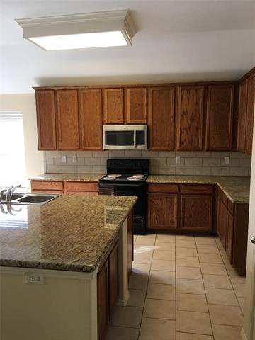 Building Photo - 3016 Hidden Meadow Ln