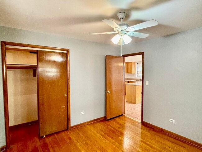 Building Photo - 5158 N Elston Ave