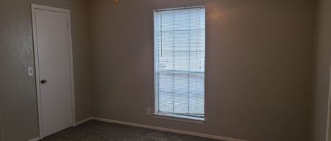 Building Photo - 3420 Reno Dr